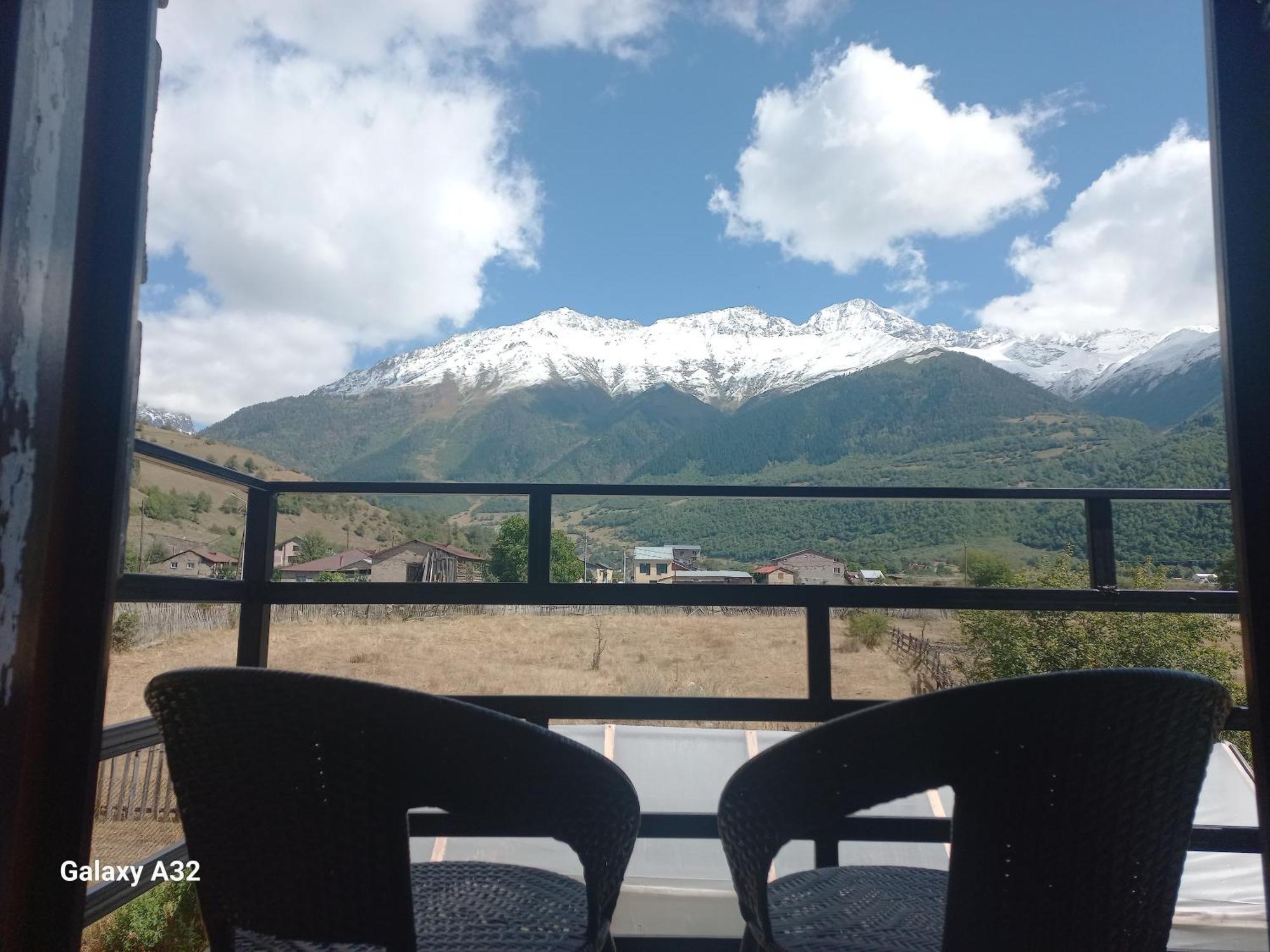 Ninama Hotel Mestia Exterior photo